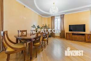 Дом 629м², 3-этажный, участок 9 сот.  