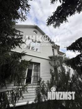 Дом 203м&sup2;, 3-этажный, участок 10 сот.  