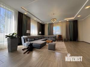 Дом 500м², 3-этажный, участок 10 сот.  
