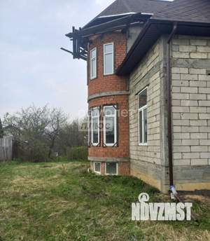 Дом 200м&sup2;, 2-этажный, участок 7 сот.  