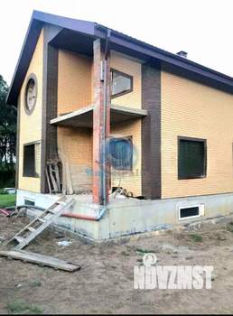 Дом 270м², 2-этажный, участок 12 сот.  