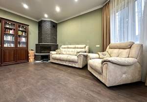 Дом 354м², 3-этажный, участок 10 сот.  