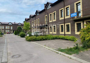 Дом 136м&sup2;, 3-этажный, участок 3 сот.  