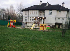 Дом 640м², 3-этажный, участок 18 сот.  