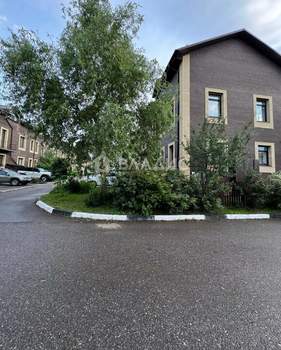 Дом 148м², 3-этажный, участок 4 сот.  