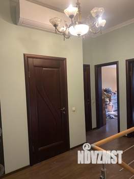 Коттедж 220м², 3-этажный, участок 7 сот.  