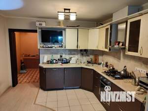 Дом 250м², 3-этажный, участок 4 сот.  