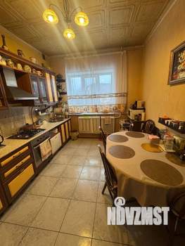 Дом 267м², 3-этажный, участок 13 сот.  