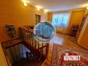 Дом 310м², 3-этажный, участок 11 сот.  