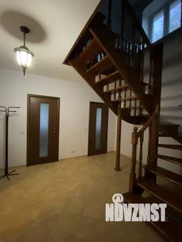 Дом 150м&sup2;, 2-этажный, участок 10 сот.  