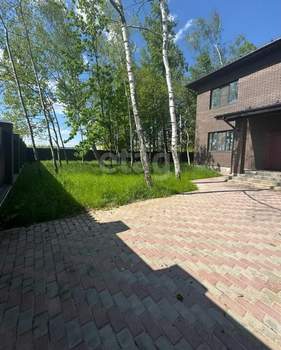 Дом 180м&sup2;, 2-этажный, участок 10 сот.  