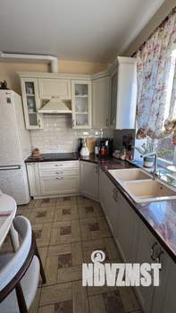 Коттедж 170м², 2-этажный, участок 10 сот.  