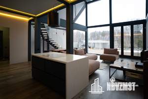 Дом 220м², 2-этажный, участок 15 сот.  
