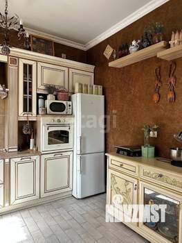 Дом 263м², 2-этажный, участок 12 сот.  