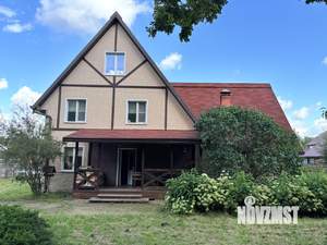 Дом 176м&sup2;, 3-этажный, участок 9 сот.  