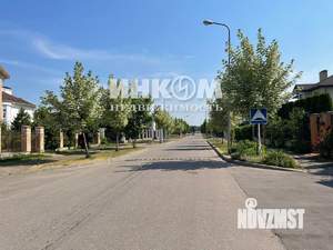 Дом 220м², 2-этажный, участок 10 сот.  