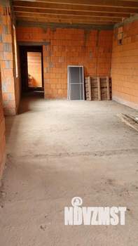Коттедж 178м², 2-этажный, участок 6 сот.  