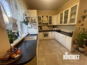 Коттедж 250м², 3-этажный, участок 6 сот.  