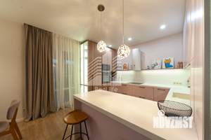 Дом 202м&sup2;, 2-этажный, участок 10 сот.  