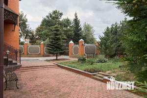 Дом 800м², 3-этажный, участок 25 сот.  