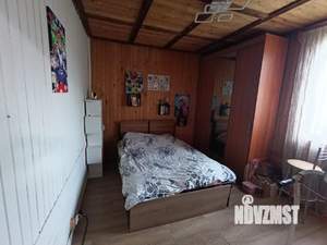 Дом 180м&sup2;, 2-этажный, участок 10 сот.  