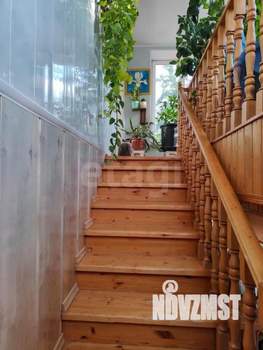 Дом 250м², 3-этажный, участок 4 сот.  