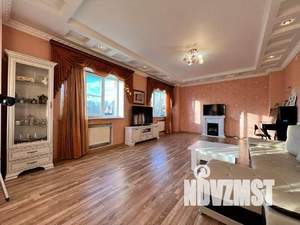 Дом 511м², 3-этажный, участок 14 сот.  