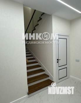 Дом 330м², 2-этажный, участок 13 сот.  