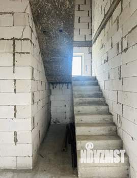 Дом 220м², 2-этажный, участок 11 сот.  