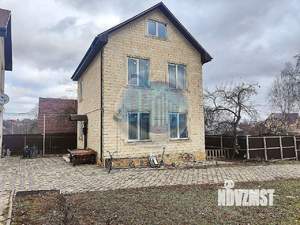 Дом 218м², 3-этажный, участок 4 сот.  