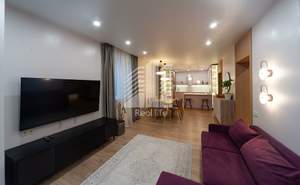 Дом 202м&sup2;, 2-этажный, участок 10 сот.  