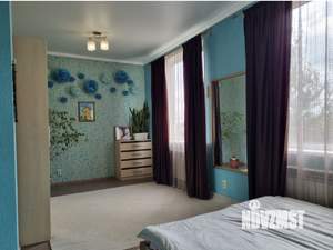 Дом 218м², 3-этажный, участок 4 сот.  