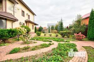 Дом 650м&sup2;, 4-этажный, участок 20 сот.  