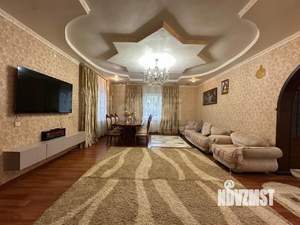 Дом 198м², 2-этажный, участок 8 сот.  