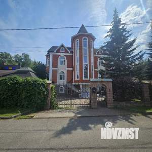 Дом 424м², 4-этажный, участок 26 сот.  