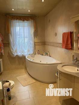 Коттедж 204м², 2-этажный, участок 7 сот.  