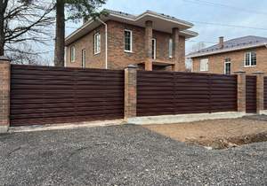 Дом 220м², 3-этажный, участок 6 сот.  