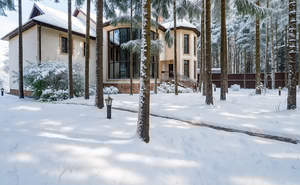 Дом 600м&sup2;, 3-этажный, участок 20 сот.  