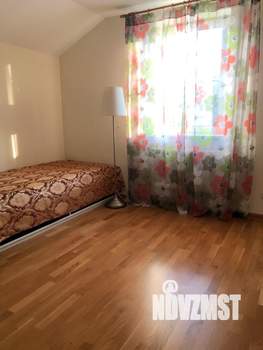 Коттедж 273м², 3-этажный, участок 6 сот.  