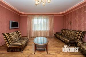Дом 204м², 2-этажный, участок 7 сот.  