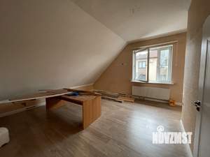 Дом 226м&sup2;, 2-этажный, участок 10 сот.  