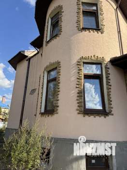 Коттедж 350м², 2-этажный, участок 10 сот.  