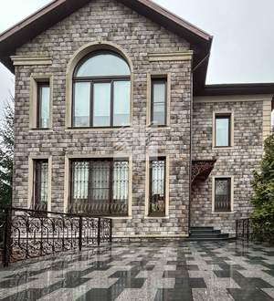 Дом 460м², 3-этажный, участок 50 сот.  