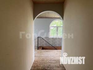 Дом 240м², 2-этажный, участок 10 сот.  