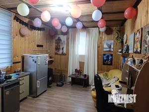 Дом 180м&sup2;, 2-этажный, участок 10 сот.  