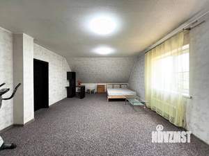Дом 218м², 3-этажный, участок 7 сот.  