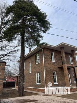 Дом 220м², 3-этажный, участок 6 сот.  