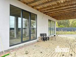 Дом 220м&sup2;, 2-этажный, участок 7 сот.  