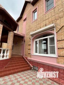 Дом 350м², 2-этажный, участок 20 сот.  