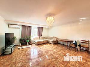 Дом 350м², 3-этажный, участок 12 сот.  